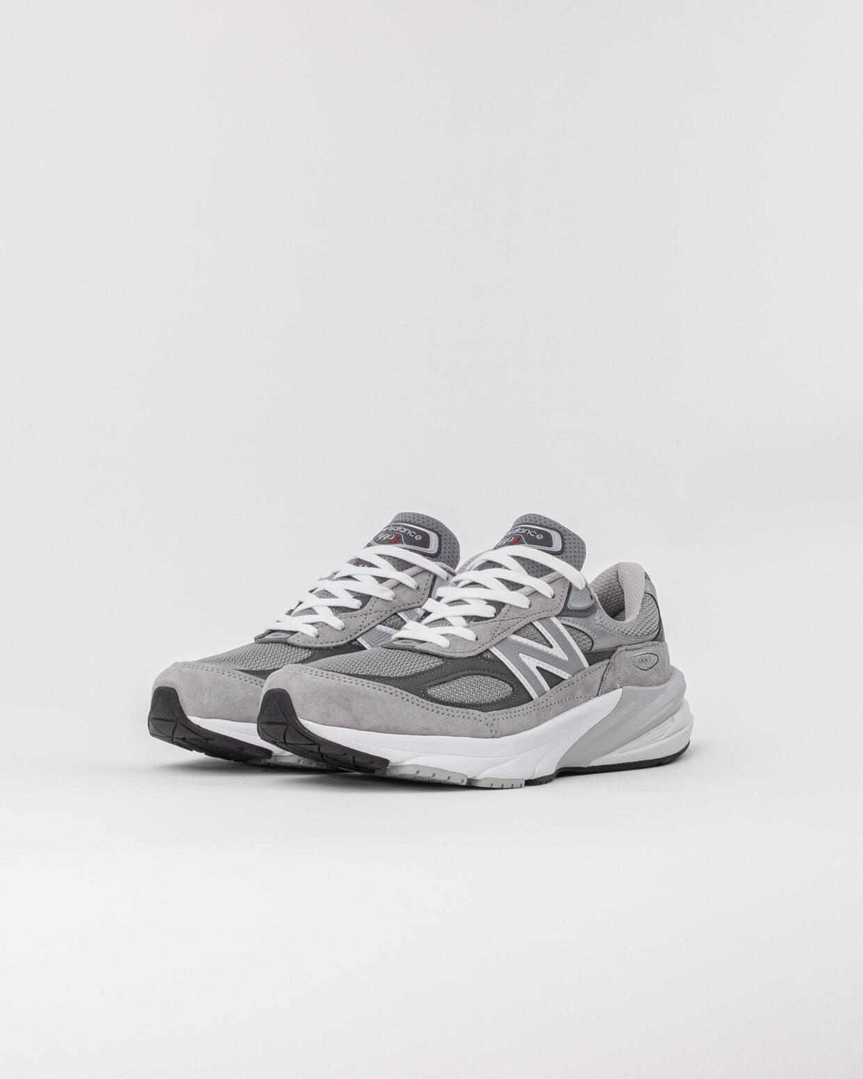 New Balance M990GL6