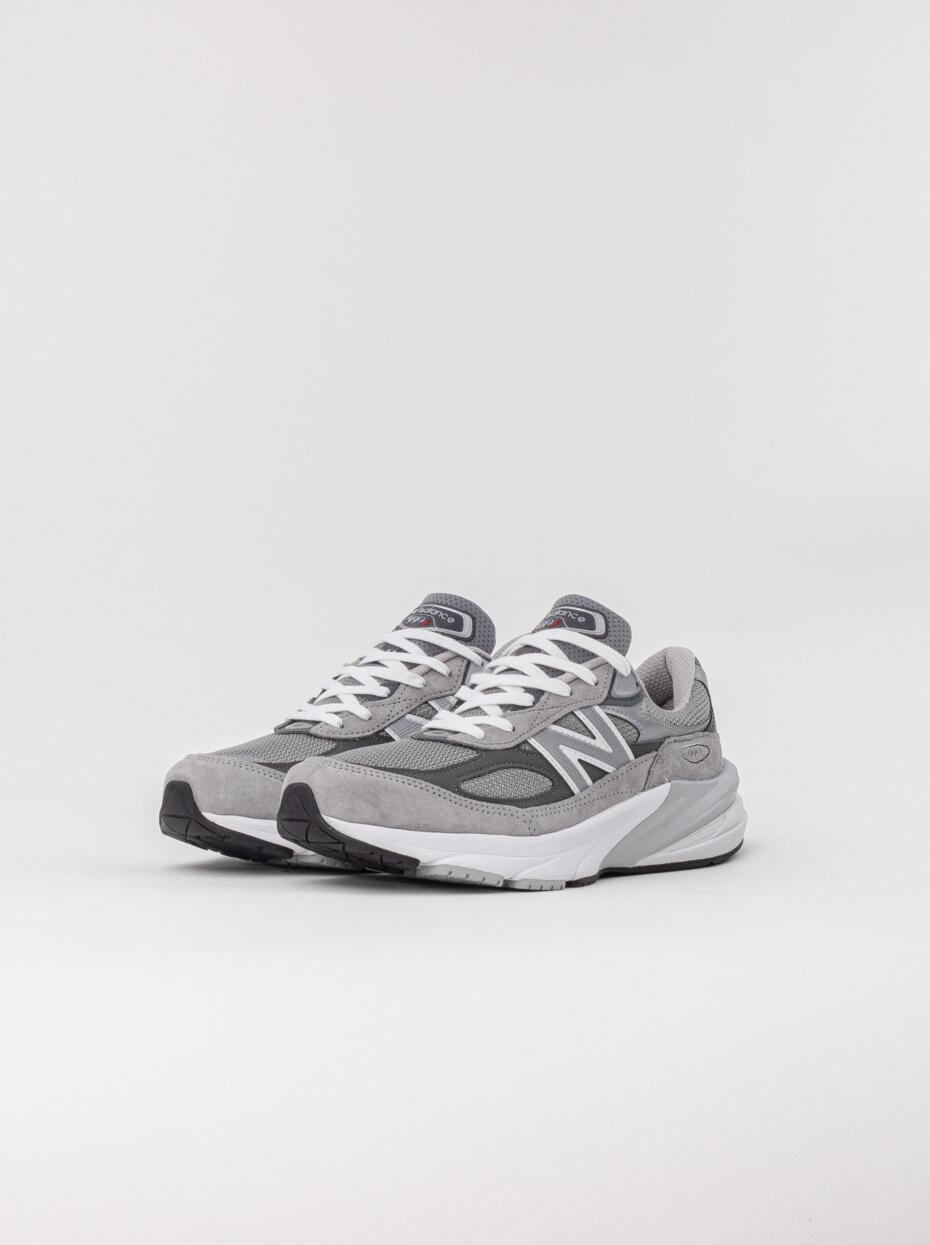 New Balance M990GL6