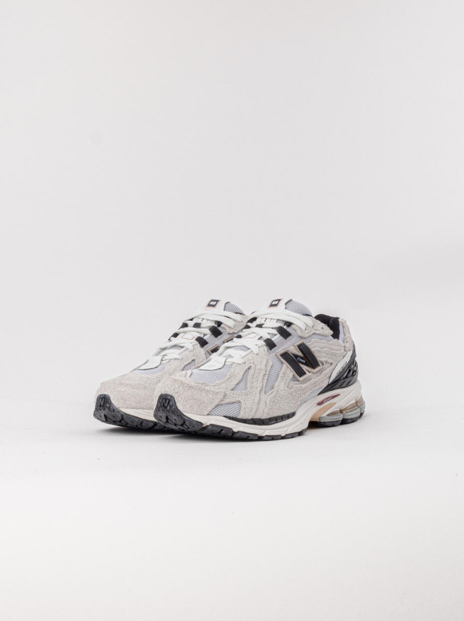 New Balance M1906DC