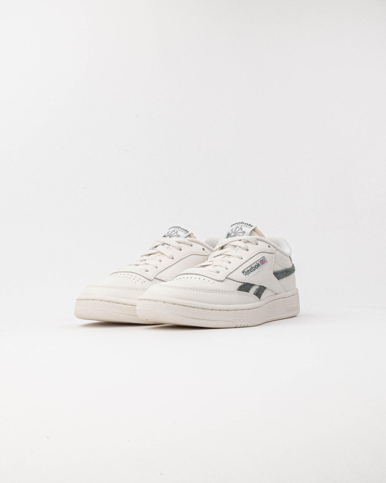 Opknappen dans Groenteboer Reebok Club C Geo Mid FTWWHT / CLGRY · GY8782