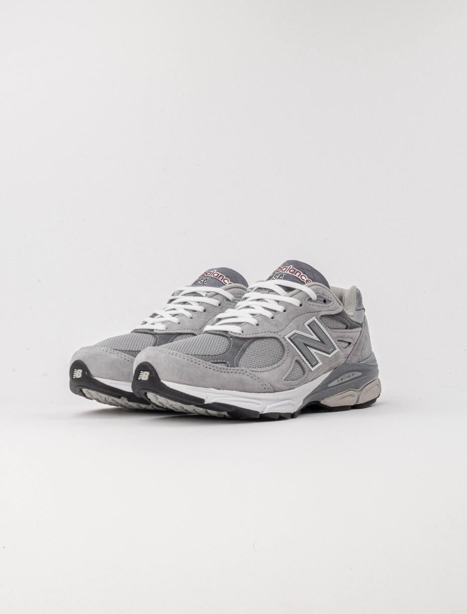 New Balance M990GY3