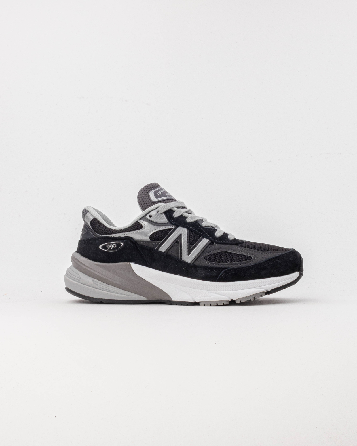 New Balance W990BK6