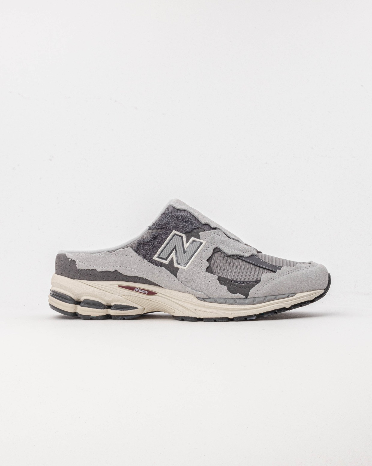 New Balance M2002NA