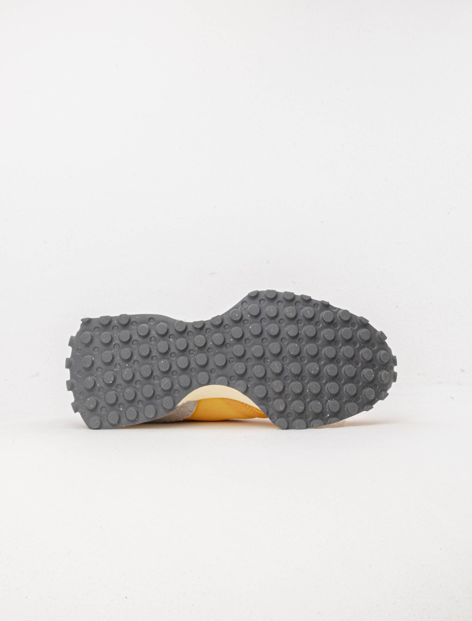 New Balance U327WRE