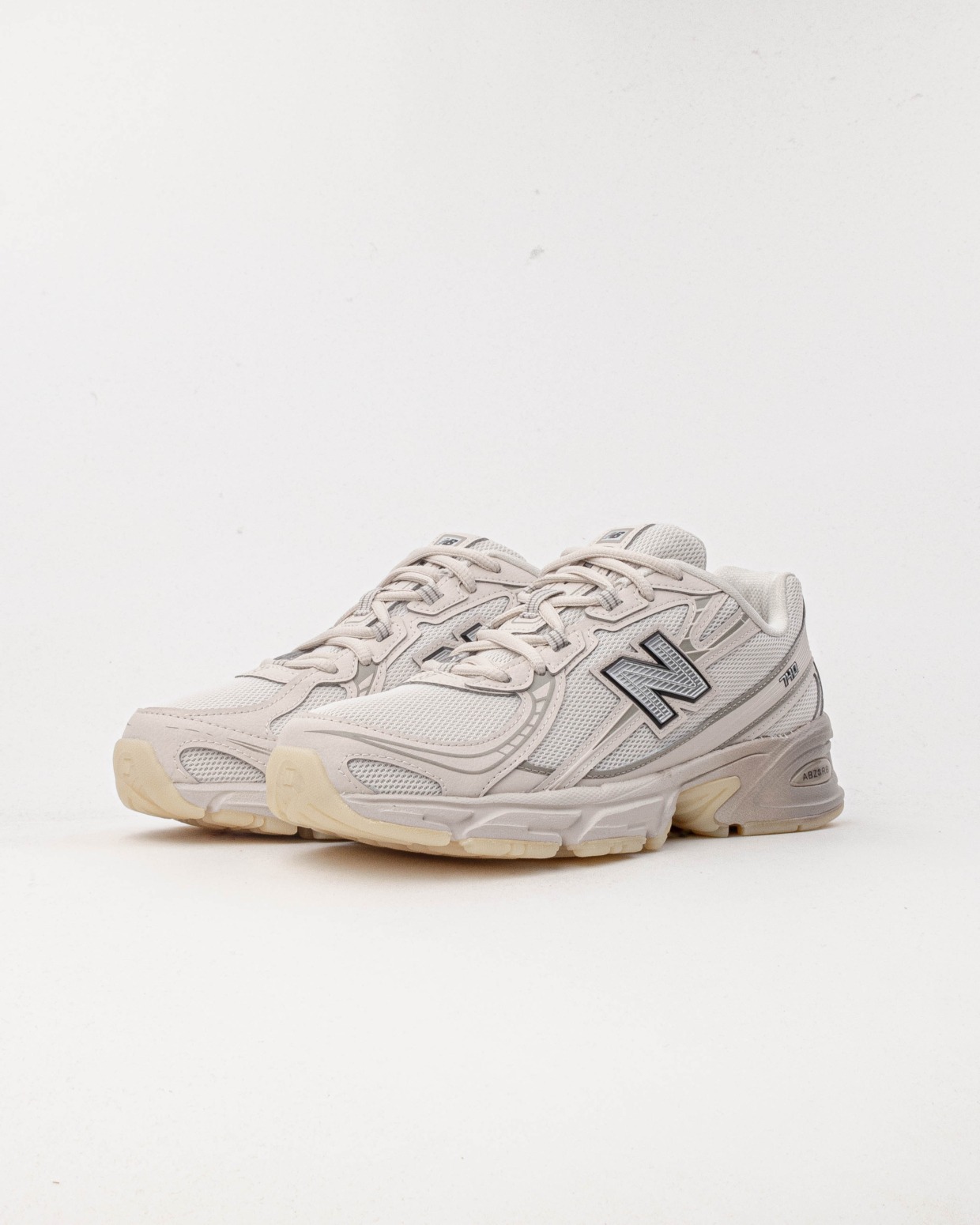 New Balance U740LN1