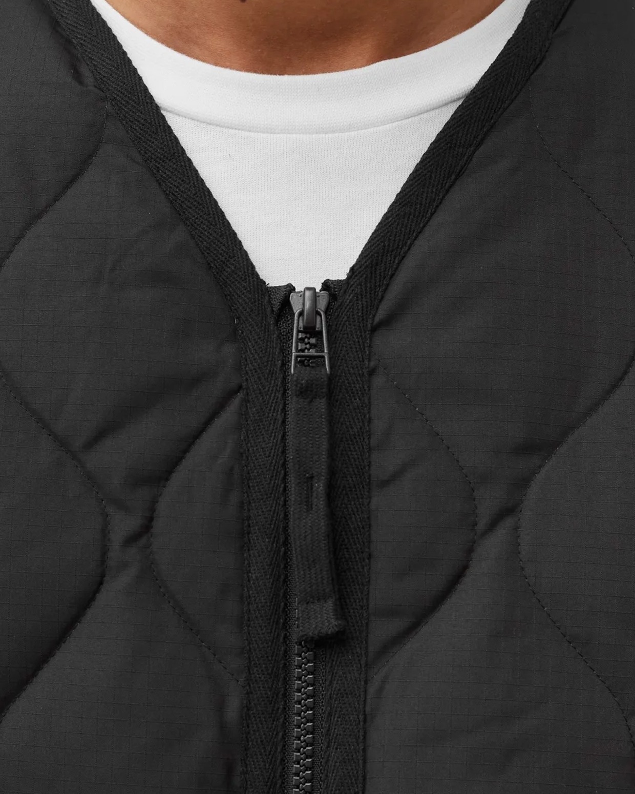 Taion Military Zip V Neck Down Vest
