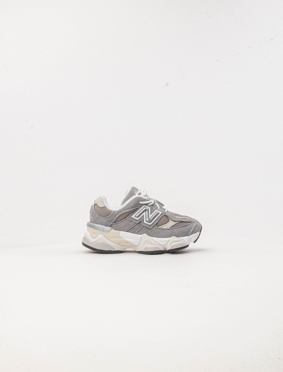 New Balance IV9060BA