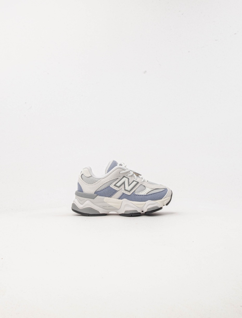 New Balance IV9060BL