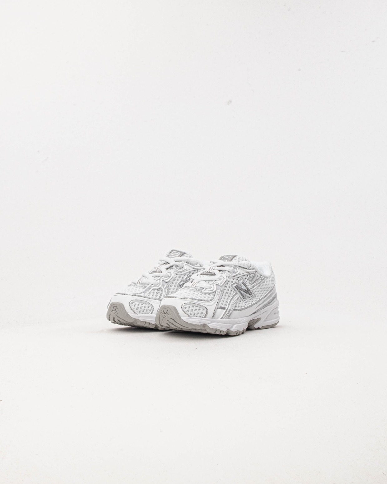New Balance IZ740WM