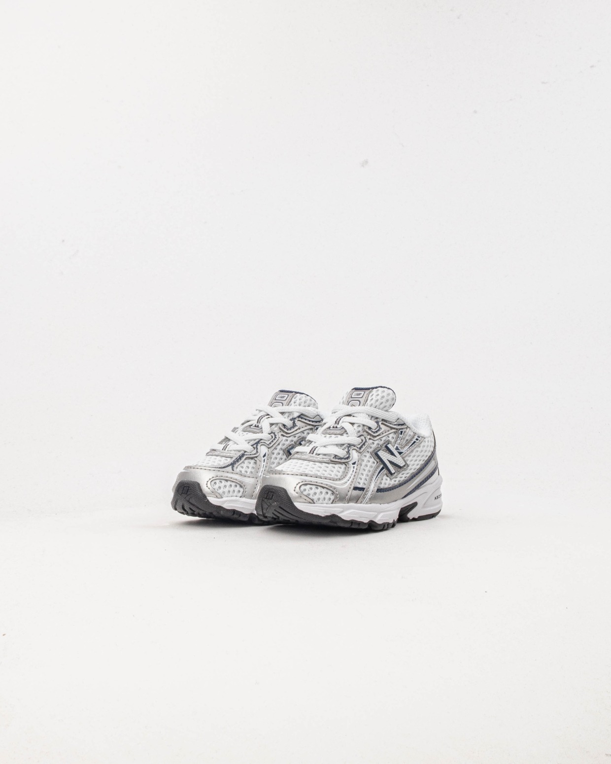 New Balance IZ740WN