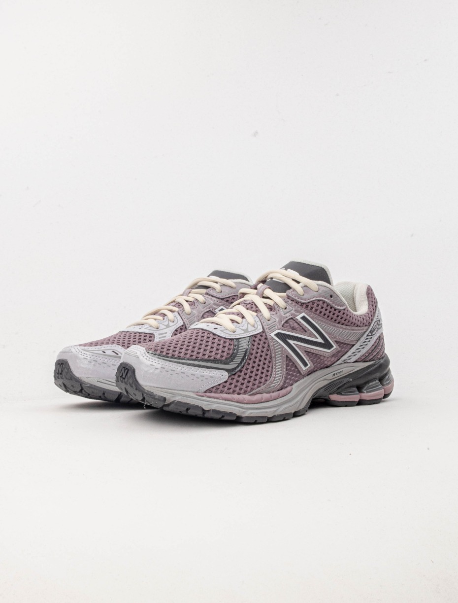 New Balance ML860BW2