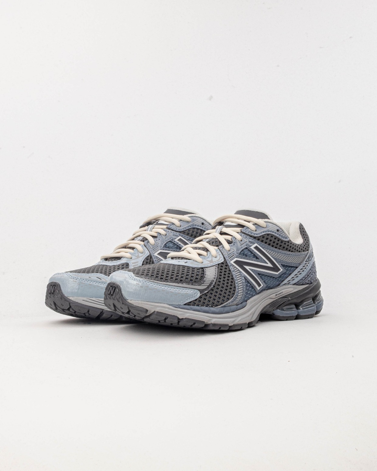 New Balance ML860RC2