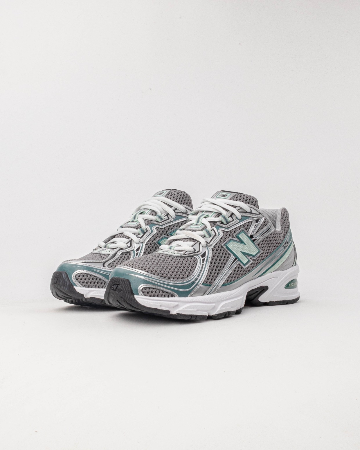 New Balance U740NC2