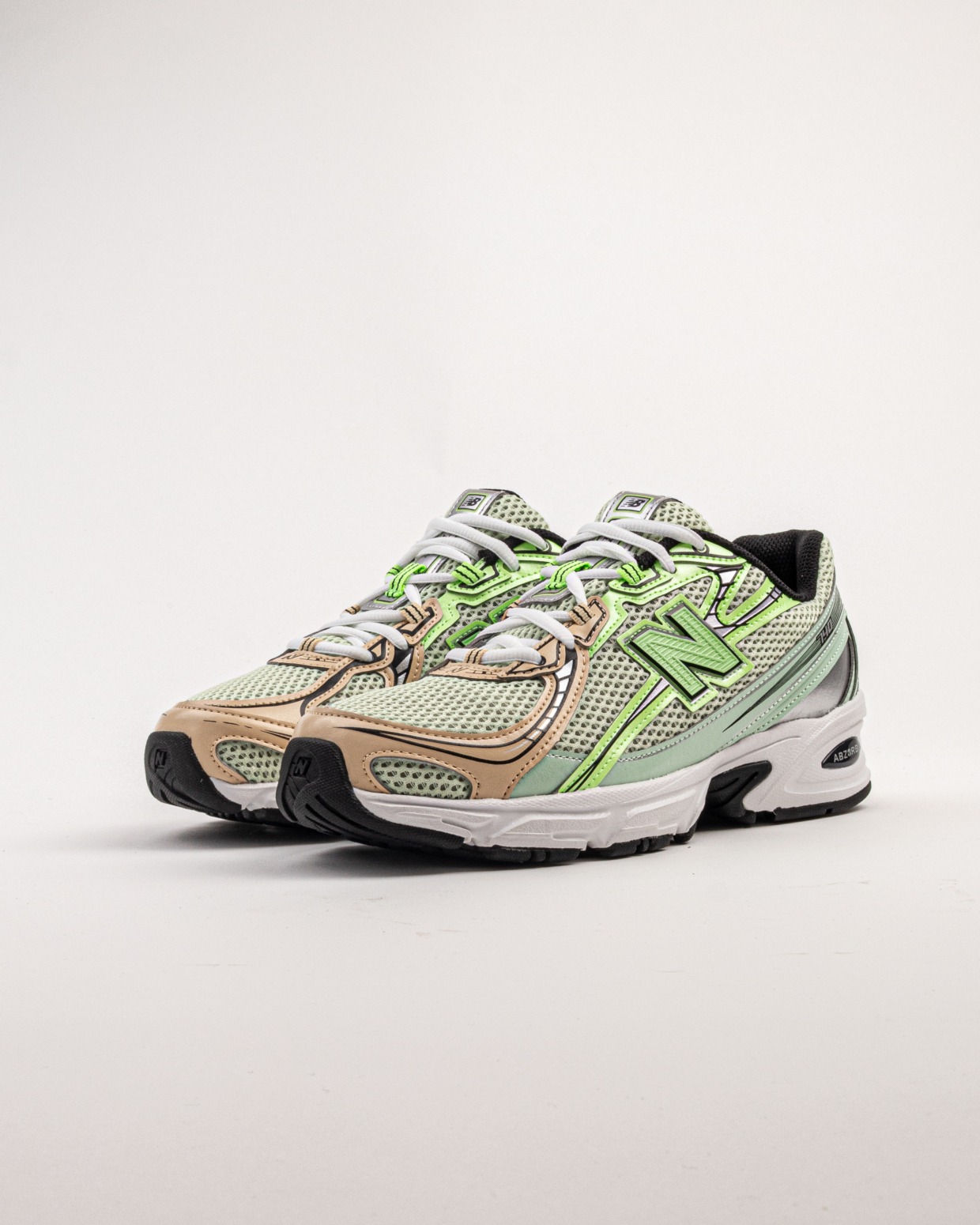New Balance U740YC2
