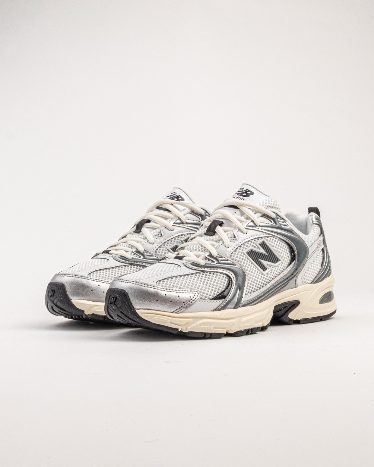 New Balance U530ESA
