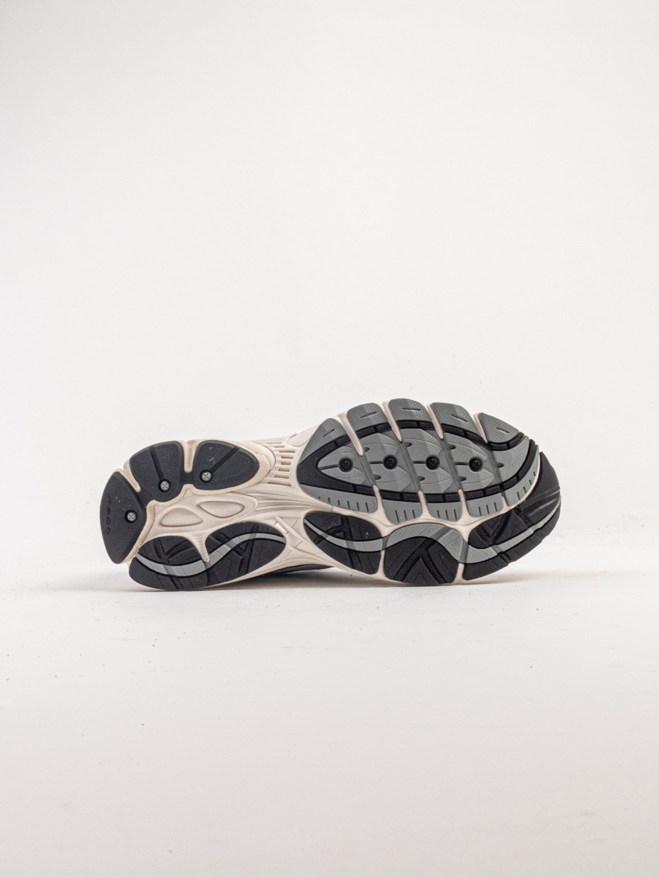 Saucony ProGrid Omni 9