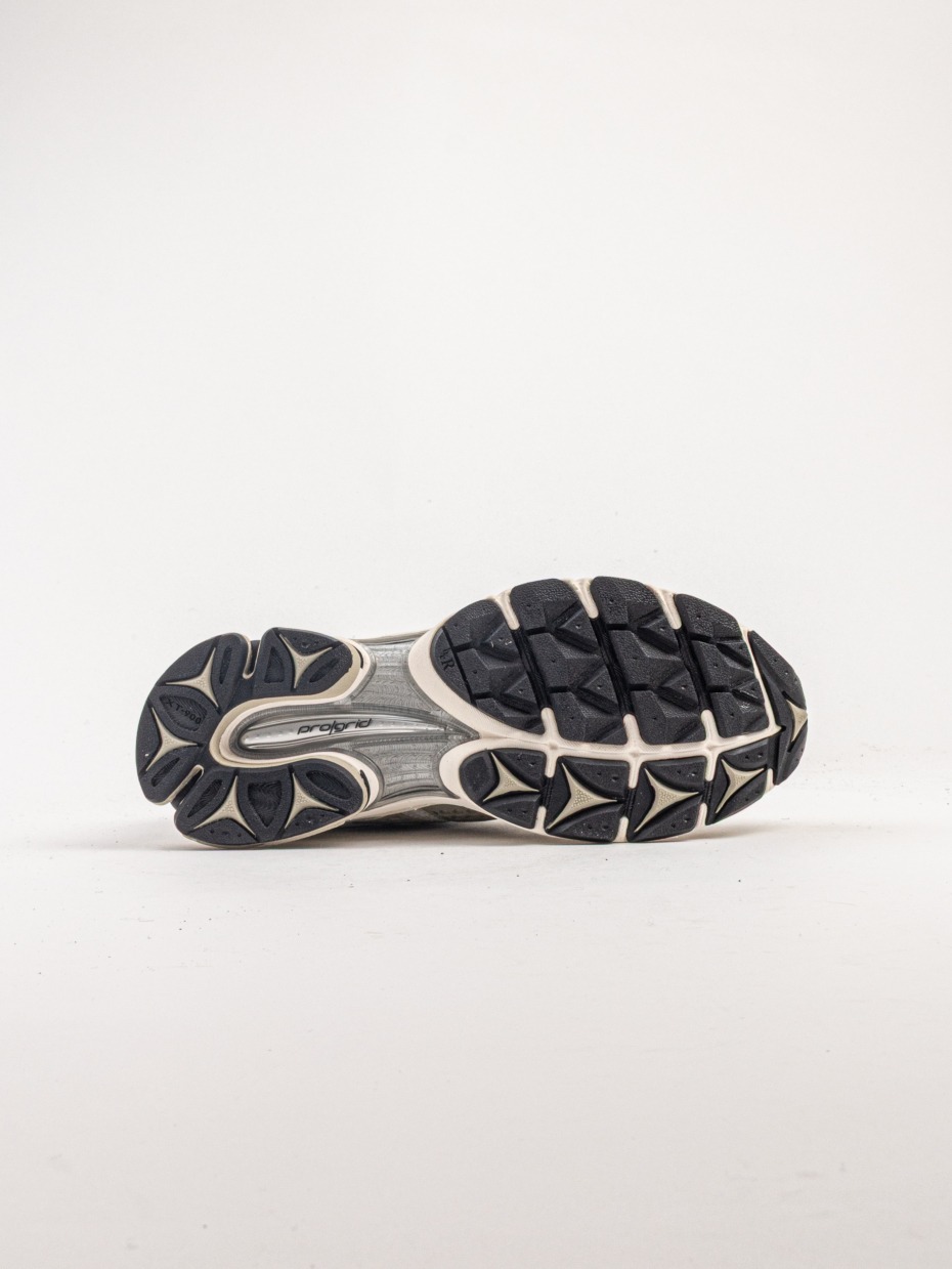 Saucony ProGrid Triumph