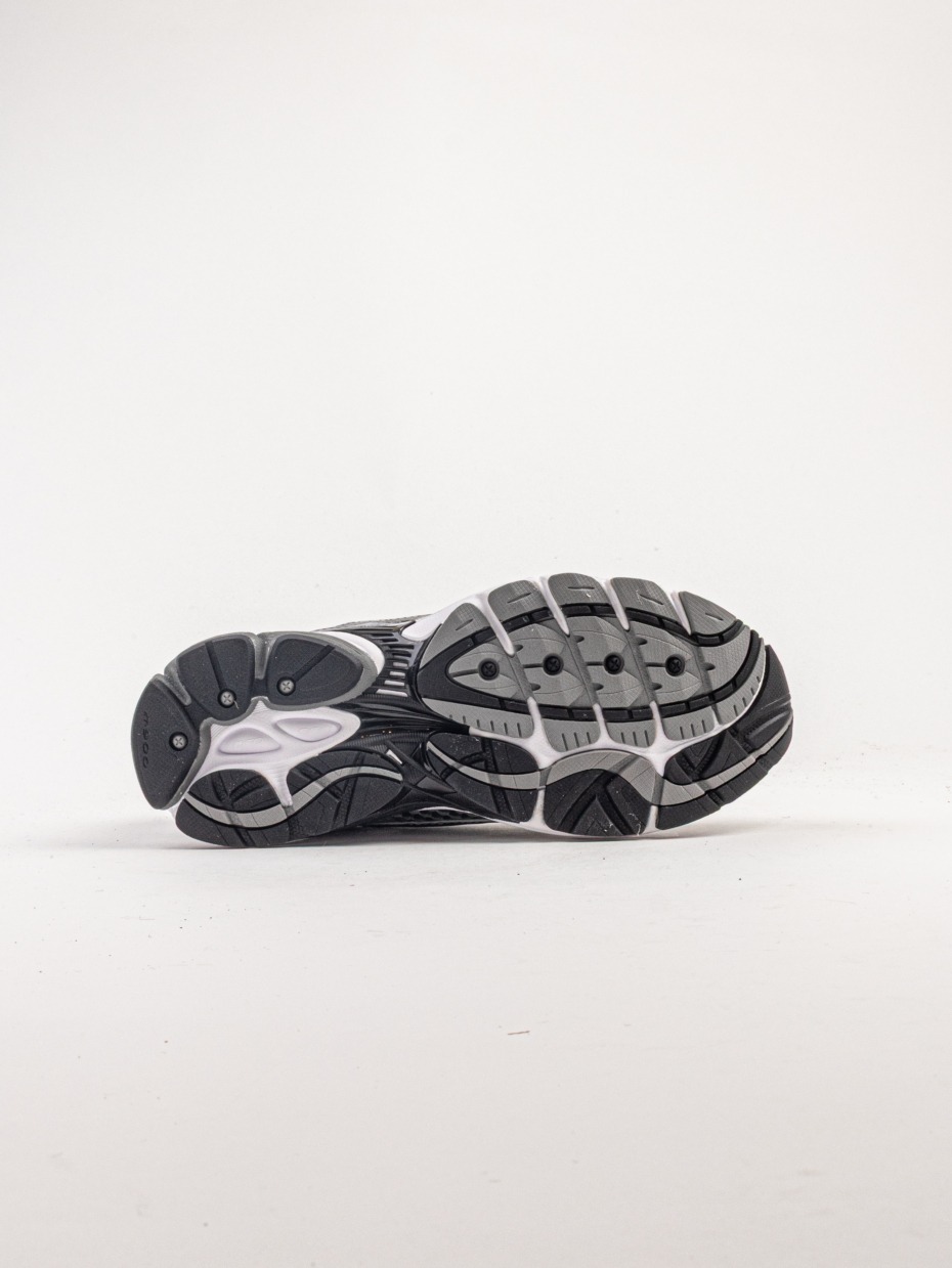 Saucony ProGrid Omni 9