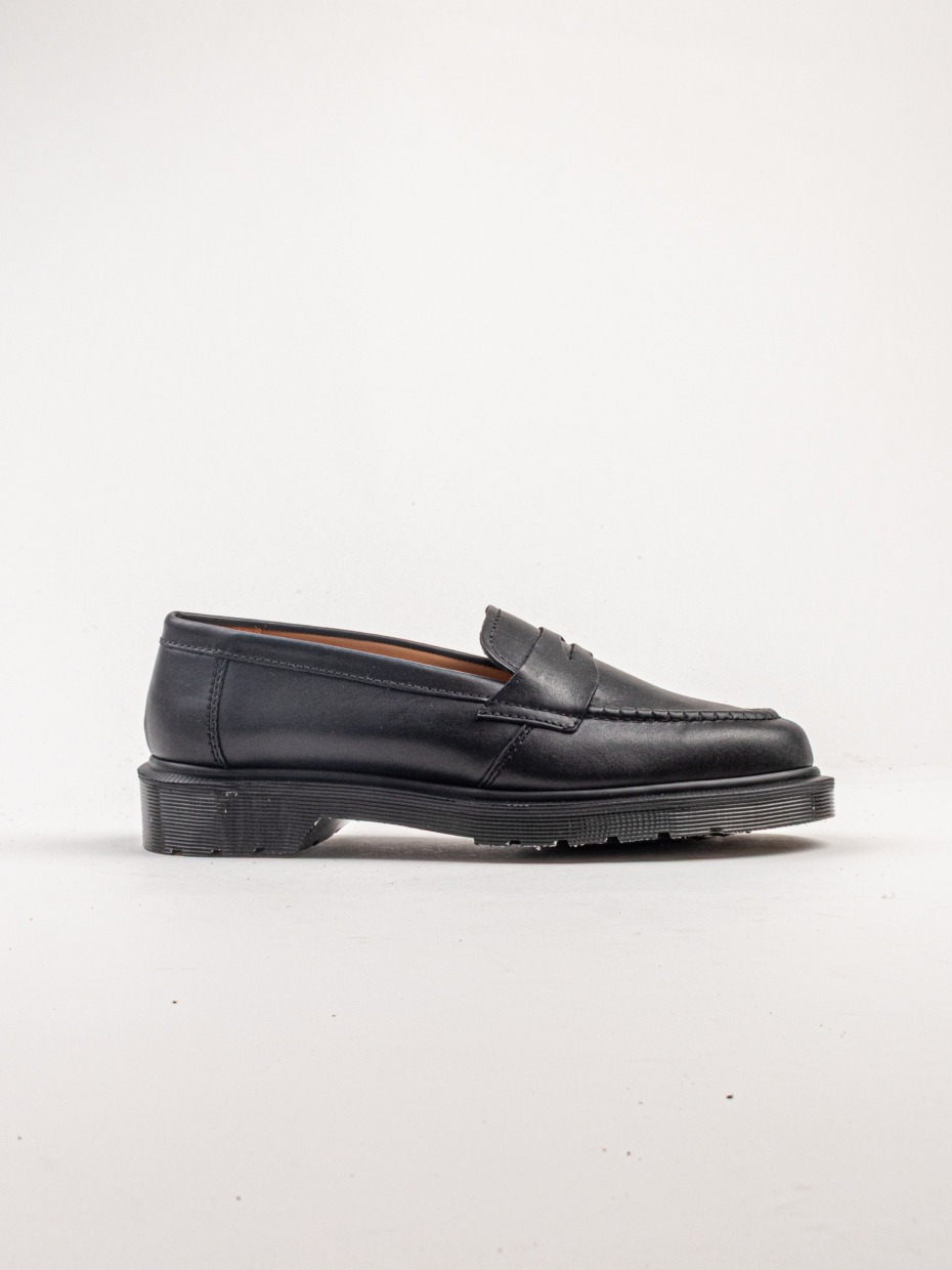 Dr. Martens Delapre penny Loafer