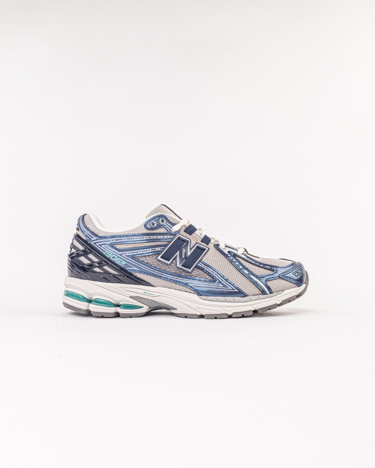 New Balance U740N9J9