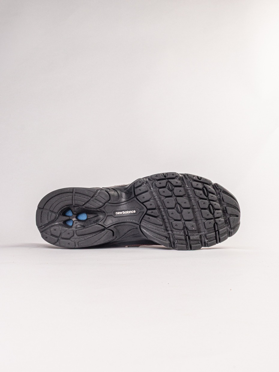 New Balance U7407CB