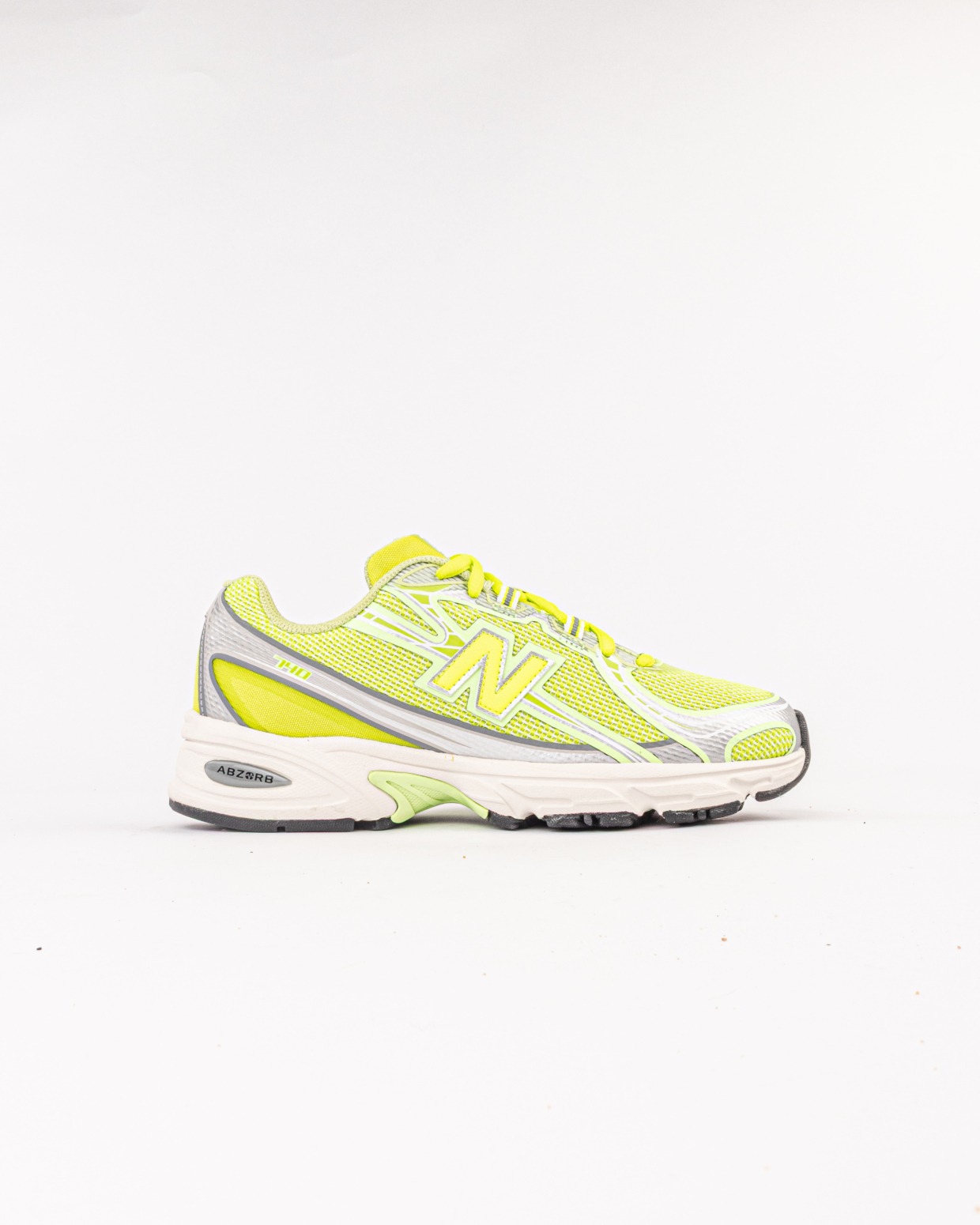 New Balance U740N8QA