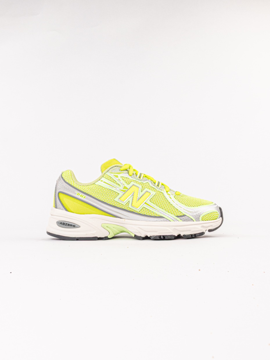 New Balance U740N8QA