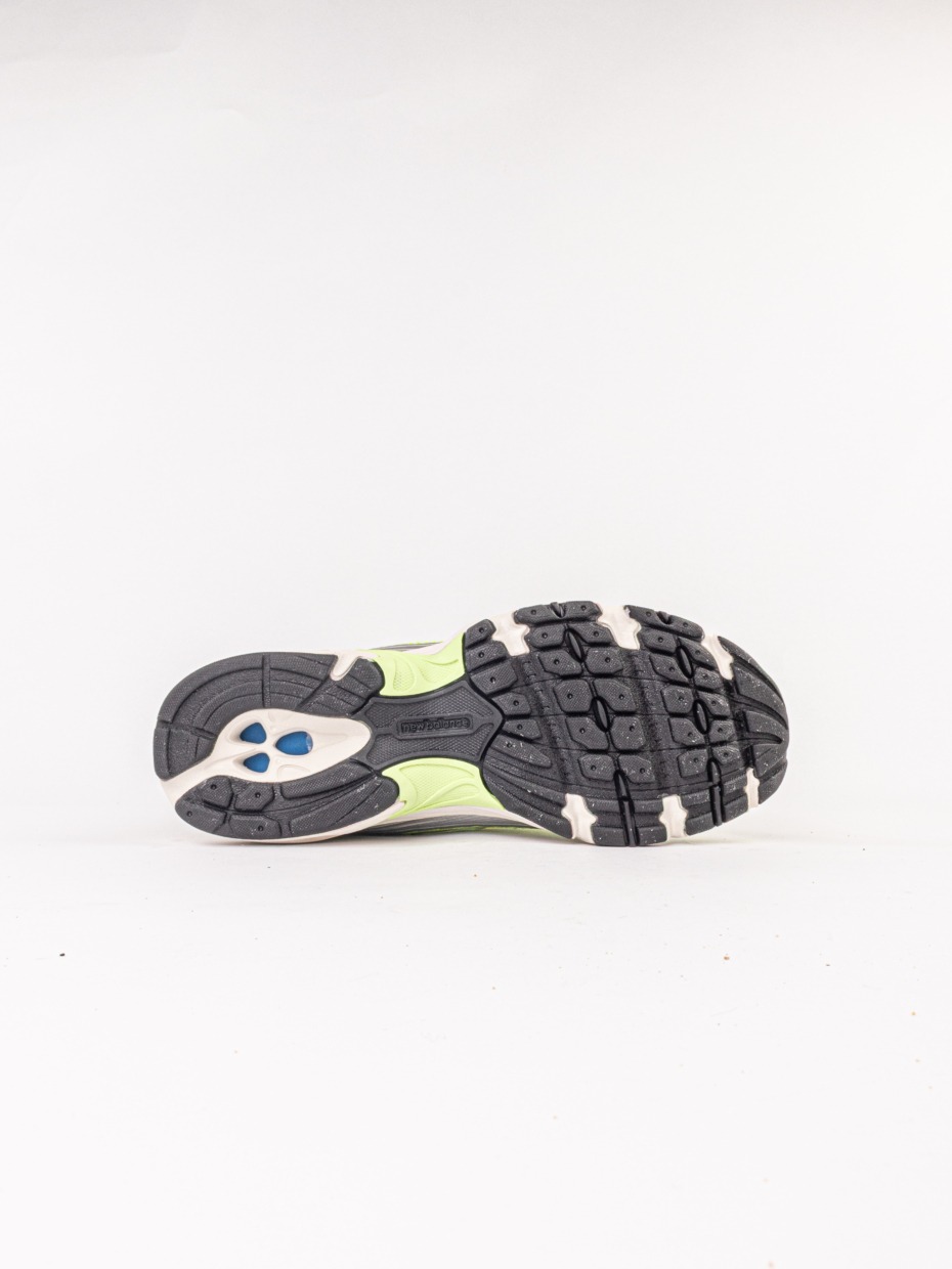 New Balance U740N8QA